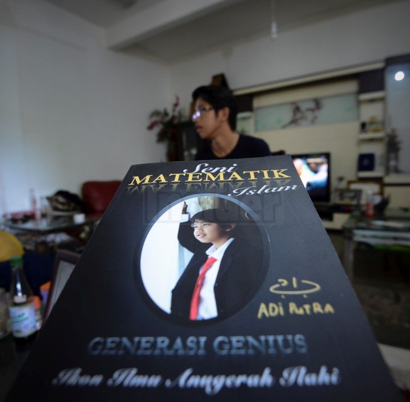 The book 'Seni Matematik Islam', which Adi Putra launched in 2011, is now part of the school curriculum in Brunei. – The Malaysian Insider pic by Afif Abd Halim, May 24, 2015.