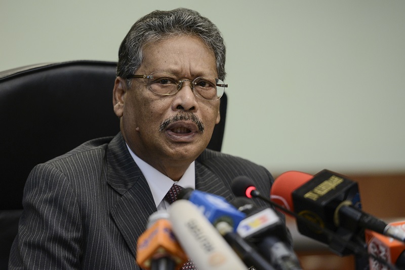 Attorney-General Tan Sri Mohamed Apandi Ali says today based on facts and evidence, the prime minister has not committed a crime in relation to the RM2.6 billion channelled into his bank accounts. – The Malaysian Insider pic by Nazir Sufari, January 26, 2016.