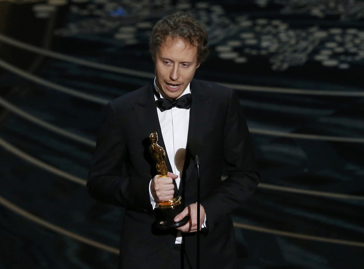 Director Laszlo Nemes of Hungary holds his Oscar for the Best Foreign Film for his movie 'Son of Saul' at the 88th Academy Awards in Hollywood, California today. – Reuters pic, February 29, 2016.