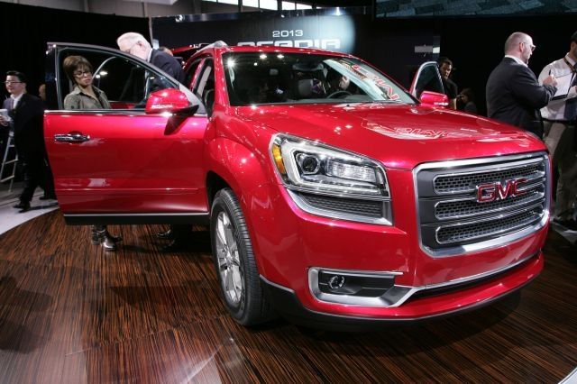 The new GMC Acadia SUV which weighs only 700 pounds (318 kg)  is primed to be more fuel-efficient than its previous model. – AFP/Relaxnews pic, January 13, 2016.