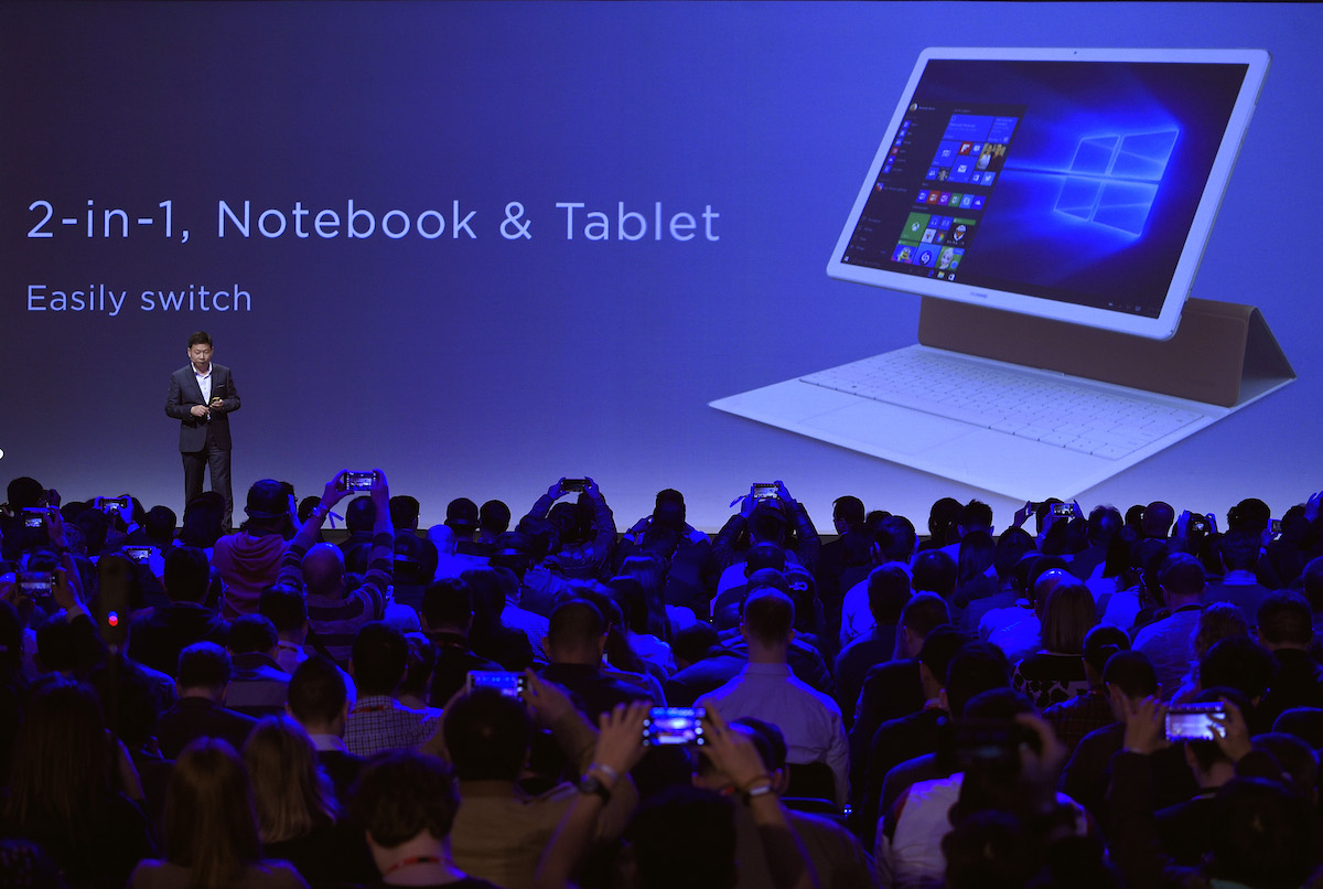 The thin MateBook has a 12-inch pixel display, weighs just 640g without the keyboard, and has a battery life of ten hours under standard use. Huawei, founded by former Chinese army engineer Ren Zhengfei, boosted its global smartphone market share to 7.7% in the third quarter behind Samsung and Apple. – AFP pic, February 23, 2016.