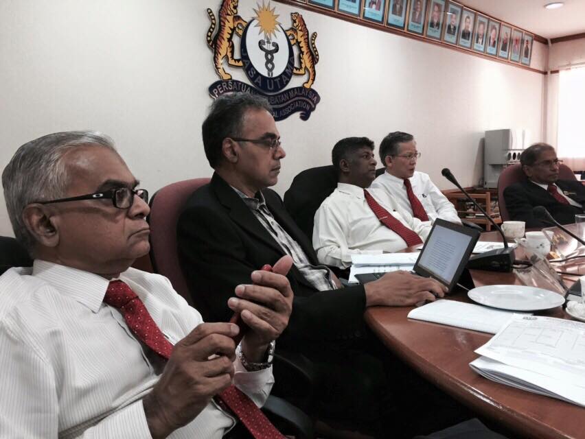 Malaysian Medical Association president Dr Ashok Zachariah Philip (second left) says the higher education ministry does not see the problem with producing so many graduates, which is causing delays in housemanship placements. – Facebook pic, March 12, 2016.
