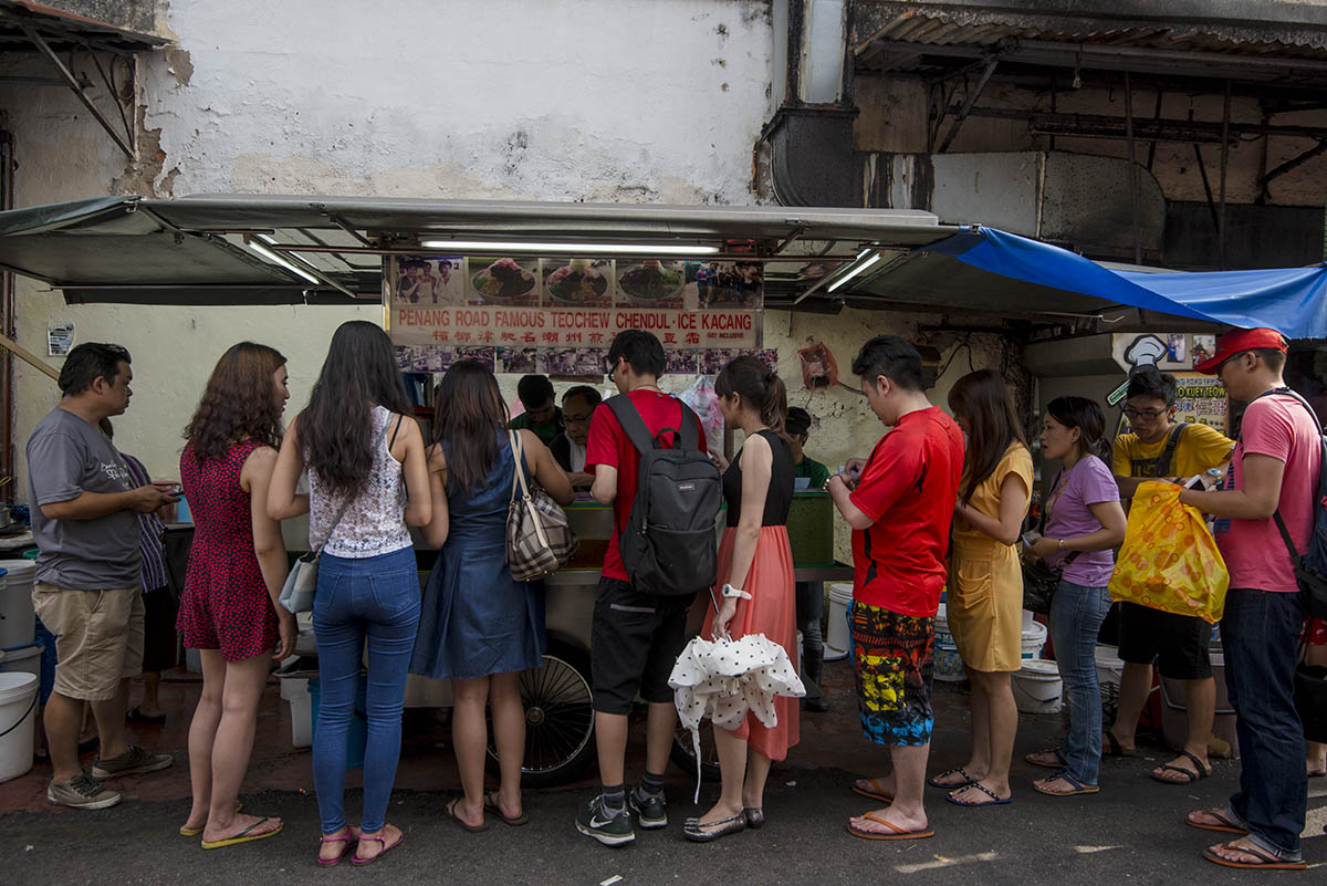 There is always a line at this stall, but the good news is service is really fast, and you’ll get your dessert in no time! – The Malaysian Insider pic by Hasnoor Hussain, June 29, 2015.