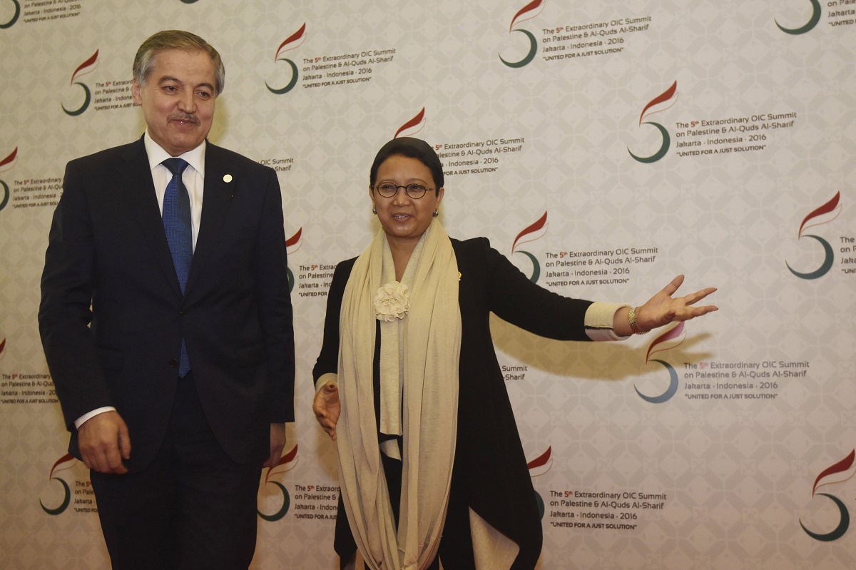 Indonesia's Foreign Minister Retno Marsudi (right) greets Tajikistan Foreign Minister Sirodjidin Aslov before a bilateral meeting on the sidelines of the 5th Extraordinary Organisation of Islamic Cooperation (OIC) Summit in Jakarta, Indonesia March 6, 2016 in this photo taken by Antara Foto. – Reuters pic, March 13, 2016.