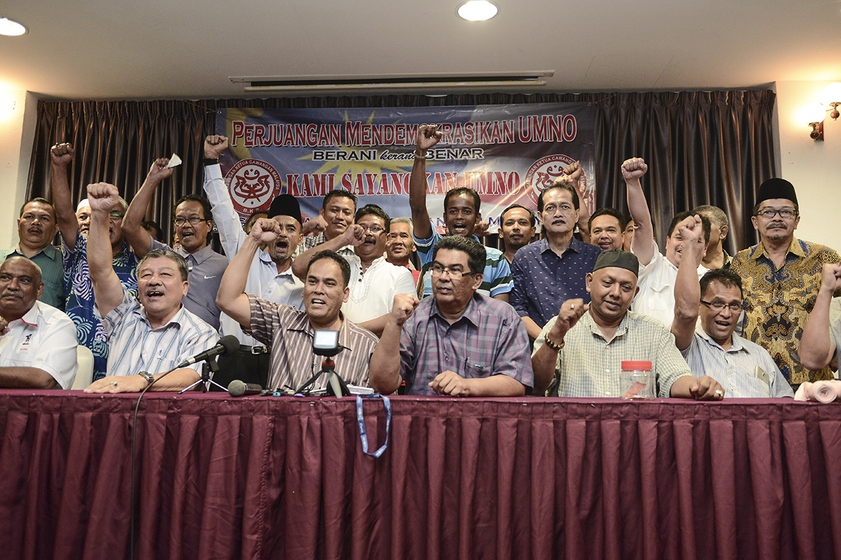 Some 20 Umno branch chiefs are demanding their president’s resignation over failure to solve problems besetting the country’s biggest Malay party. – The Malaysian Insider pic by Nazir Sufari, November 28, 2015.
