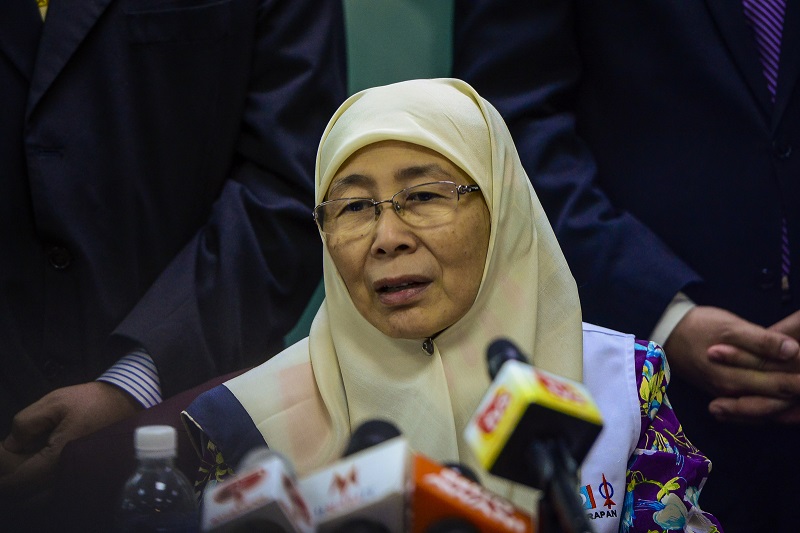 Ketua Pembangkang Datuk Seri Dr Wan Azizah Wan Ismail berkata pihaknya tidak berasa gusar kerana PAS masih bertindak sebagai pembangkang dan bukan sebaliknya. – Gambar fail The Malaysian Insider, 13 Mac, 2016.