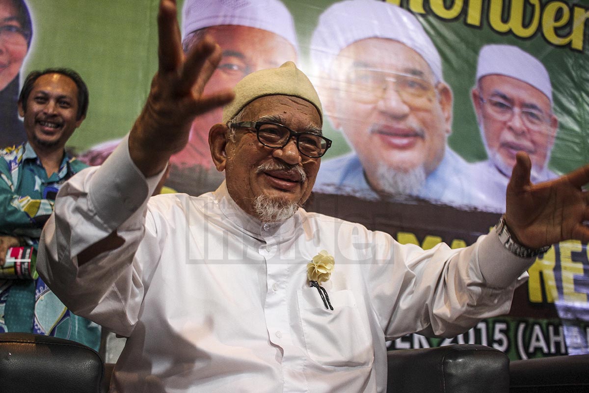 Presiden PAS Datuk Seri Abdul Hadi Awang berkata Deklarasi Rakyat tidak akan membawa perubahan tanpa sokongan pemimpin Barisan Nasional (BN). – Gambar fail The Malaysian Insider, 9 Mac 2016.	