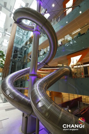 Slide attraction at Singapore's Changi Airport, which has been named one of the top three airports in the world. – AFP/Relaxnews pic, March 4, 2016.