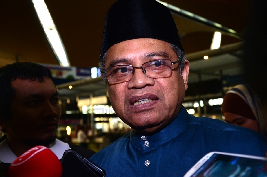 The Department of Islamic Development Malaysia director-general Datuk Othman Mustapha says the department is given the task of upholding Islam as the religion of the federation. – The Malaysian Insider pic, November 18, 2015.