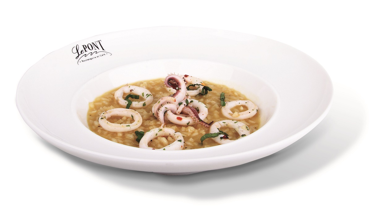 Tender, juicy squid rings perfectly accentuate this healthy, delicious Italian classic.