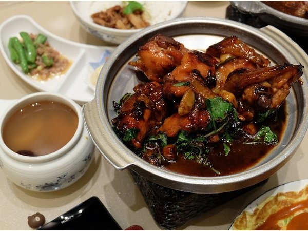 Fong Lye Taiwan Cuisine’s hot pot set meal. – HungryGoWhere pic, March 3, 2016.